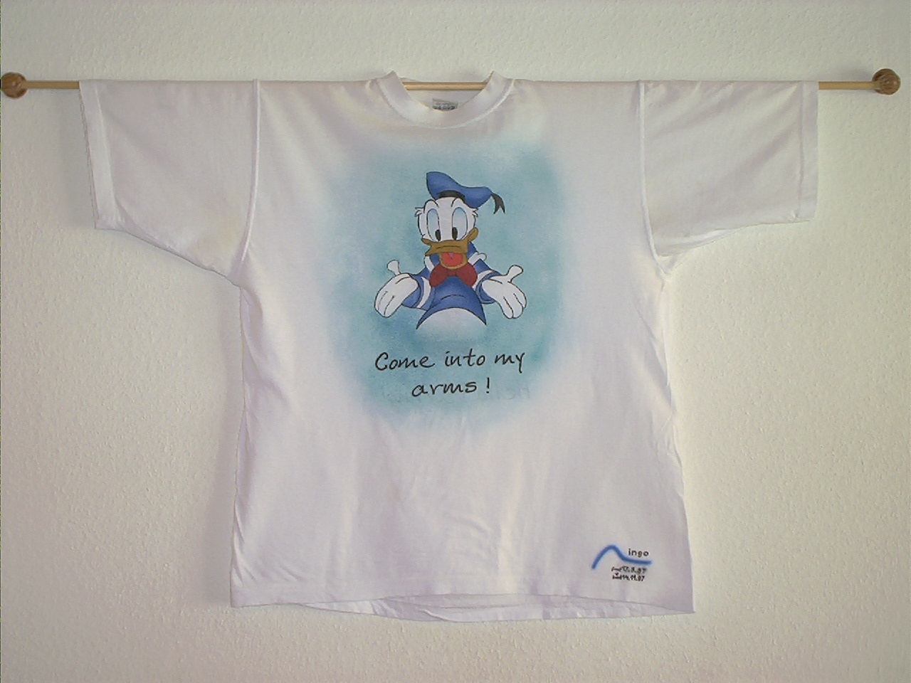 Donald Duck in love front.overview